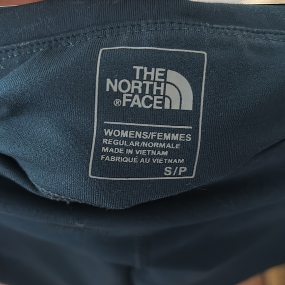 The North Face Women's Blue and Gray Active Leggings 27” - Picture 3 of 4